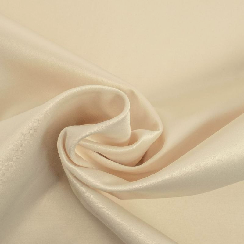 CHAMPAGNE SELENA TUNG BRUDESATIN MED LET STRÆK