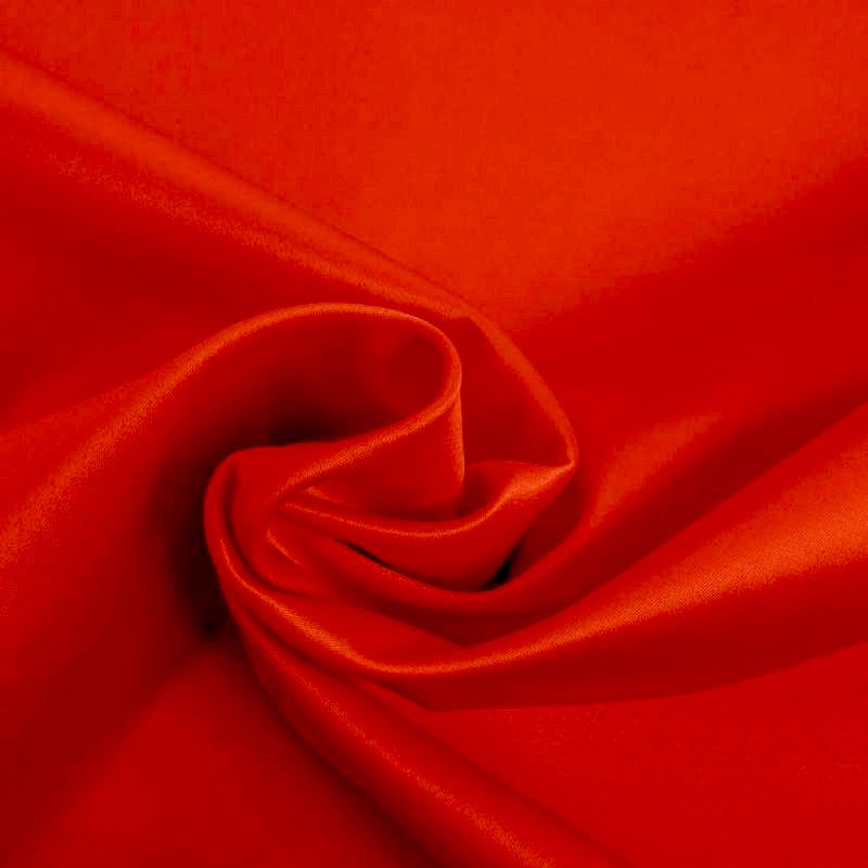 VALMUERØD SELENA TUNG BRUDESATIN MED LET STRÆK