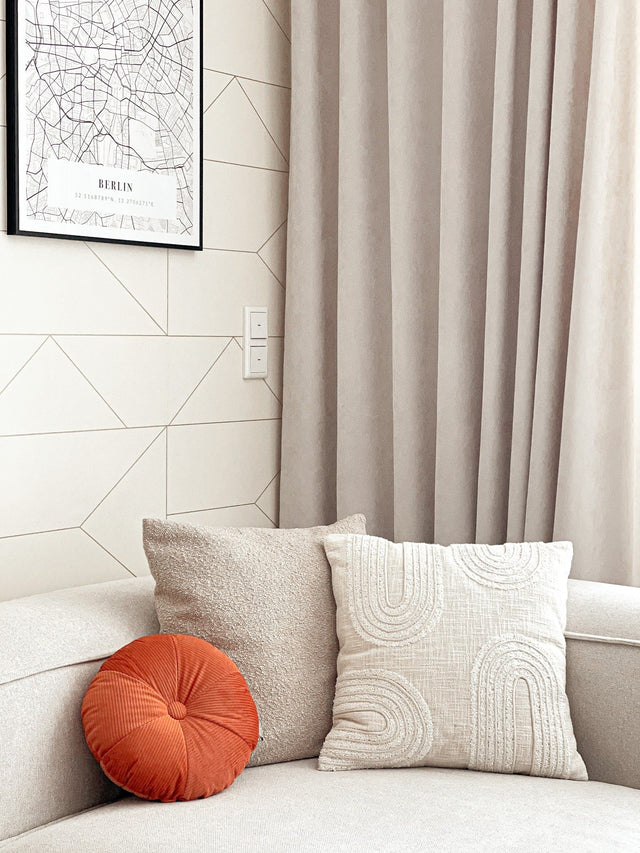 MØRK VINRØD BALOO BOUCLÉ MØBELSTOF – TEDDY-STRUKTUR & EKSTREM SLIDSTYRKE