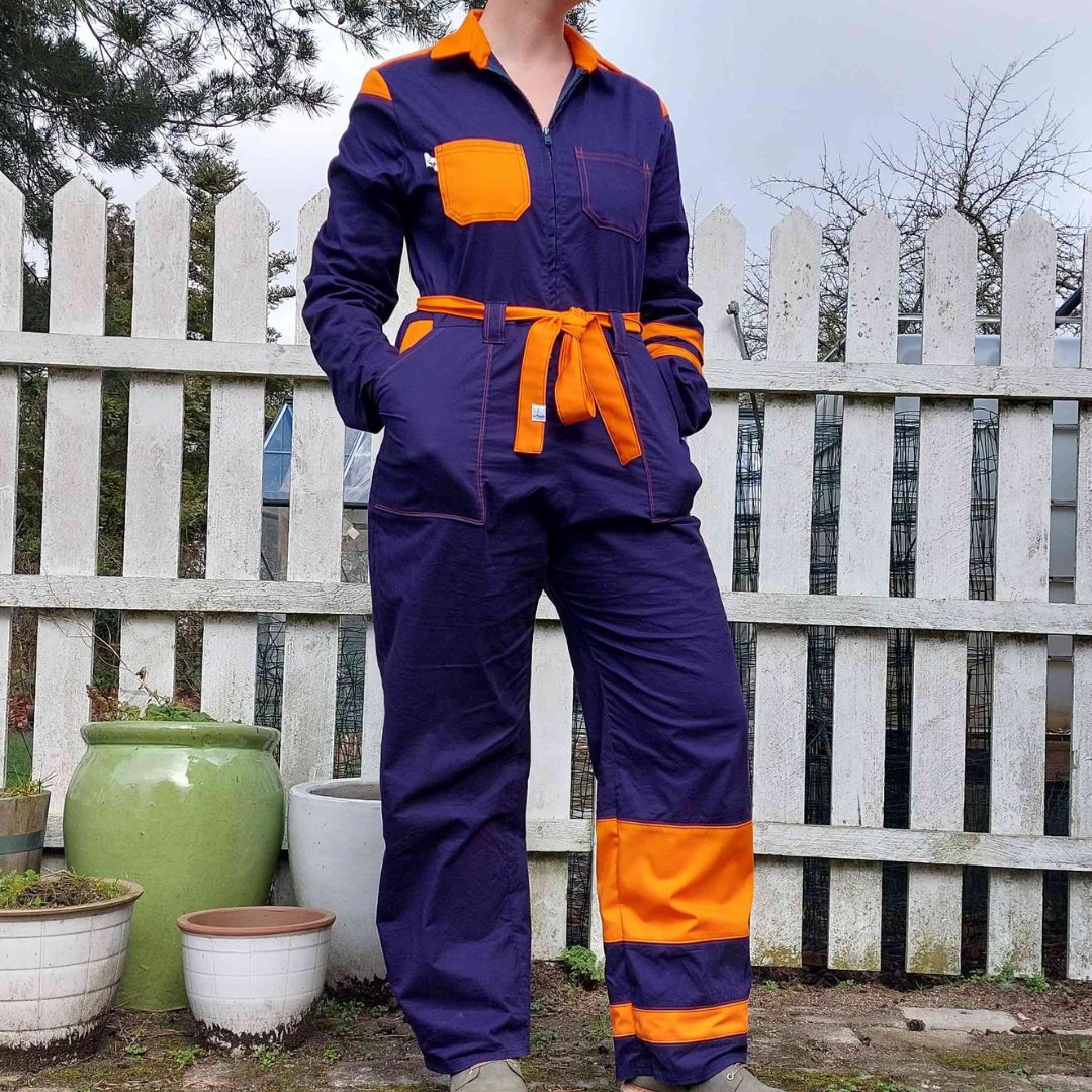 MØRK PETROL BOMULDSTWILL MED STRÆK – DIAGONAL TWILL & FORMFAST KOMFORT