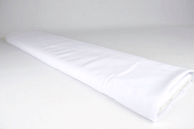 HVID CHIFFON – LET, GENNEMSIGTIG & MED FLOT FALD