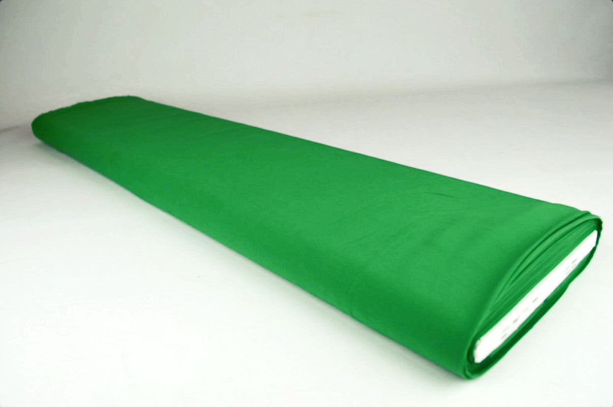 GRØN CHIFFON – LET, GENNEMSIGTIG & MED FLOT FALD