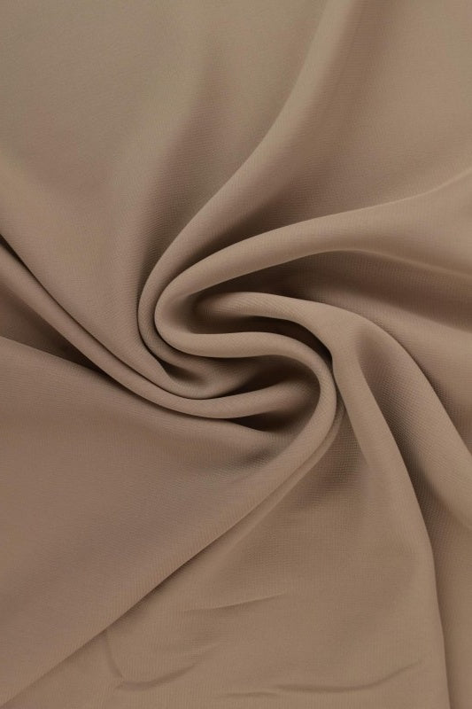 TAUPE CHIFFON – LET, GENNEMSIGTIG & MED FLOT FALD