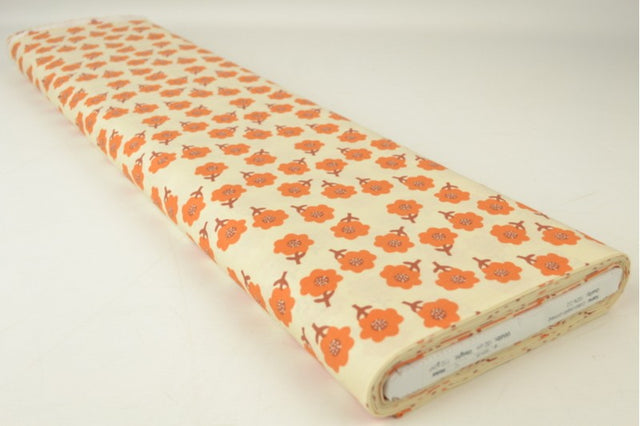 CREME BOMULDSPOPLIN MED BOTANISK BLOMSTERPRINT – RUST