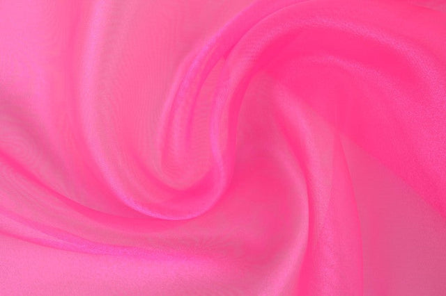 FUCHSIA ORGANZA – TRANSPARENT & SKINNENDE