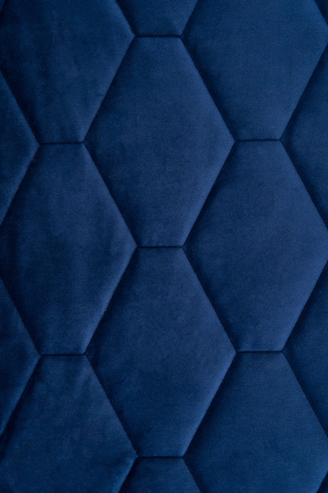 KLASSISK MARINEBLÅ MAGIC VELVET 3D – QUILTET VELOUR MED SEKSKANTMØNSTER
