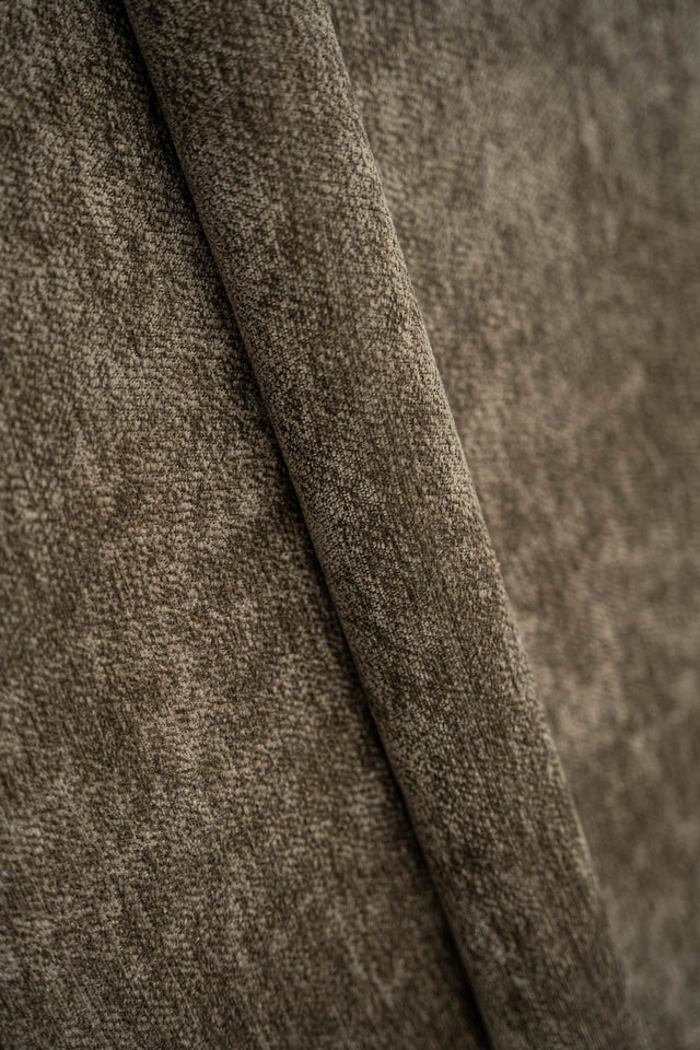 MØRK BARKBRUN MARGO CHENILLE MØBELSTOF – BLØD & PETPROOF