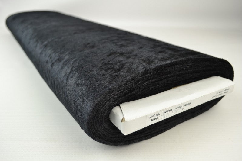 SVART NERVÖS VELOUR – STICKAD, STRETCHIG & GLANSIG HÖST