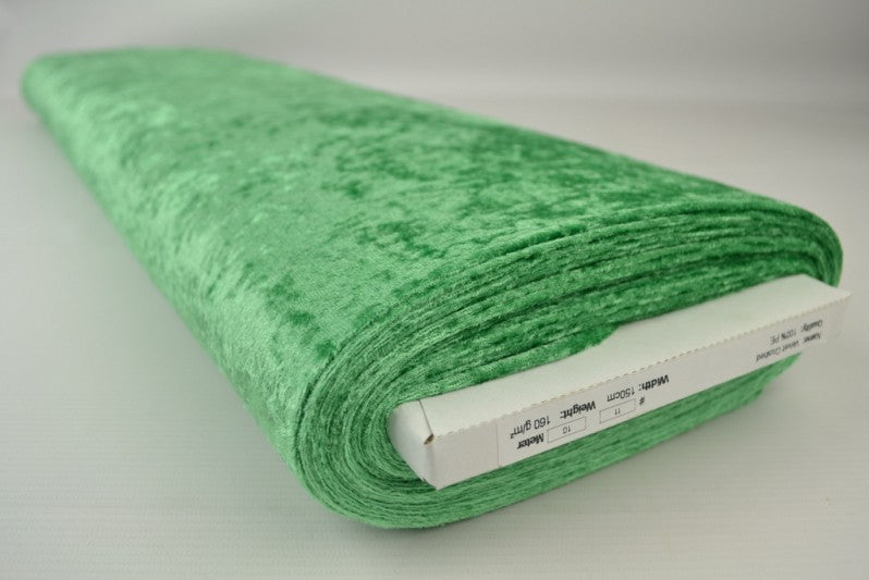 GRÖN NERVÖS VELOUR – STICKAD, STRETCHIG & GLANSIG HÖST