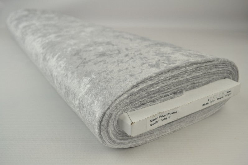 SILVERGRÅ NERVÖS VELOUR – STICKAD, STRETCHIG & GLANSIG HÖST