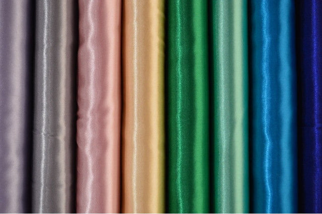 TURKIS SATIN STOF – LET & GLANSFULDT