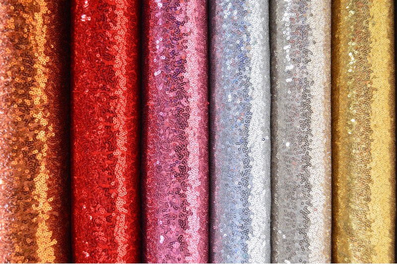 ORANGE PAILLETSTOF – SMÅ 3–4 MM PAILLETTER & ENVEJS STRÆK