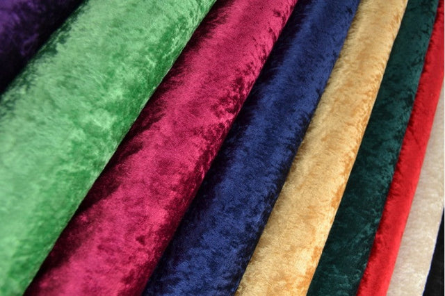 KONGEBLÅ NERVØS VELOUR – STRIKKET, STRÆKBAR & GLANSFULDT FALD