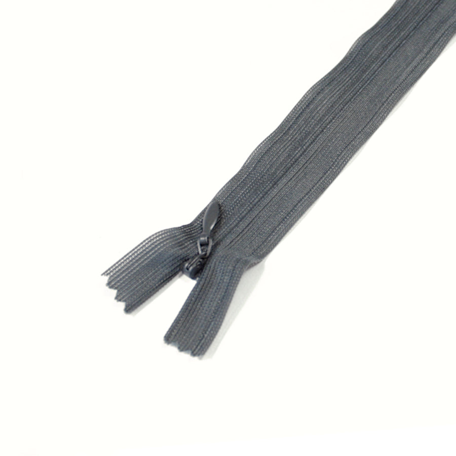 GRÅ OSYNLIG DRAGKEDJA 4 MM