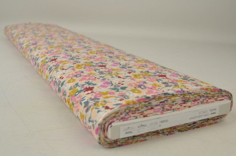 G&M Bomuldspoplin FERSKENFARVET BOMULDSPOPLIN M. VIOLER OG PETUNIER