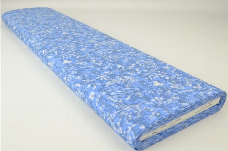 G&M Bomuldspoplin LYSEBLÅ BOMULDSPOPLIN M. ENGBLOMSTER