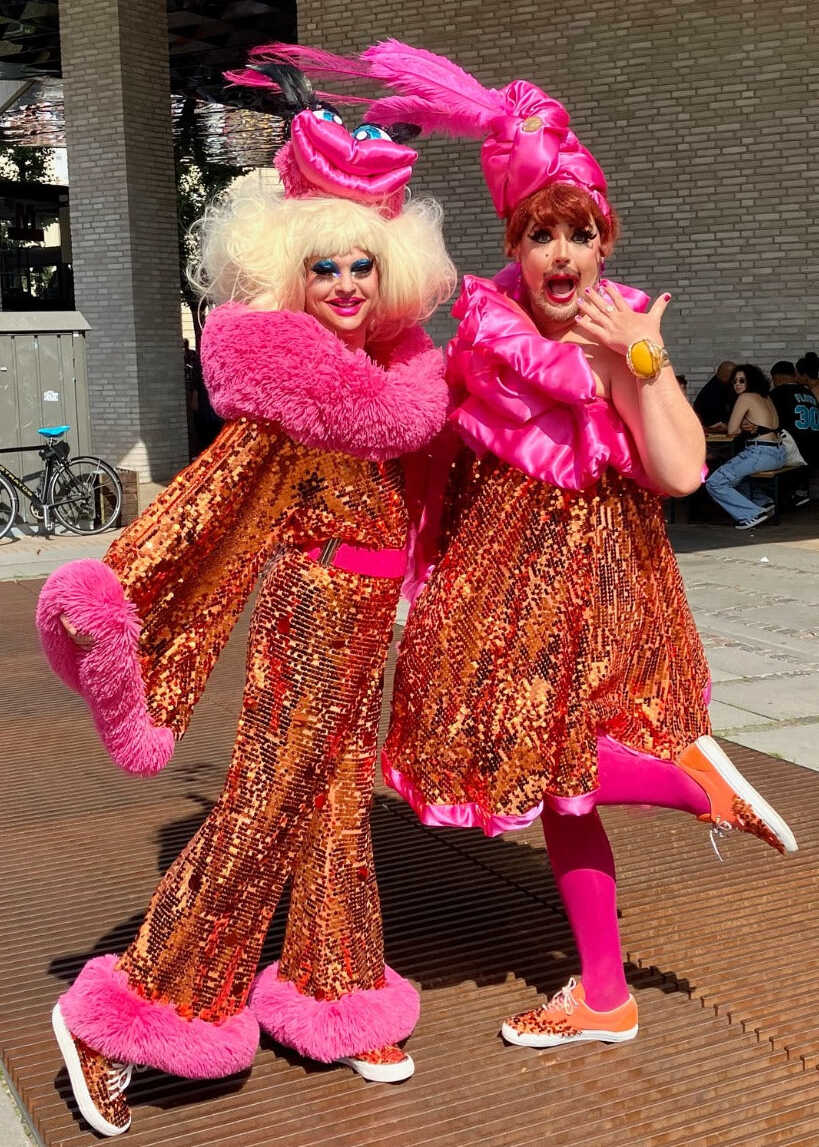 MOSGRØN PAILLETSTOF – STORE 8 MM PAILLETTER & ENVEJS STRÆK