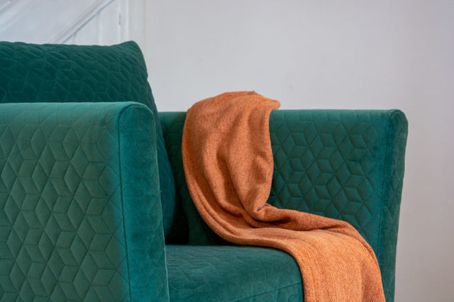 MØRK SMARAGDGRØN MAGIC VELVET 3D – QUILTET VELOUR MED SEKSKANTMØNSTER