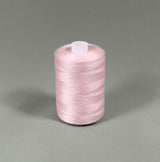 PASTEL LYSERØD STÆRK POLYESTER SYTRÅD