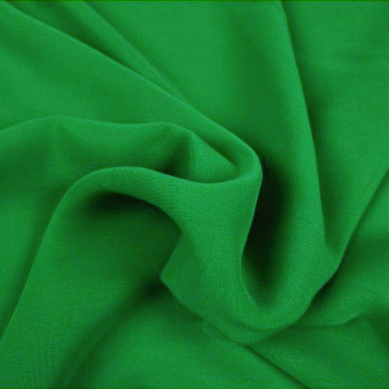 GRØN CHIFFON – LET, GENNEMSIGTIG & MED FLOT FALD