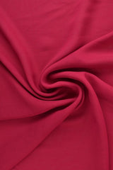 VINRØD CHIFFON – LET, GENNEMSIGTIG & MED FLOT FALD
