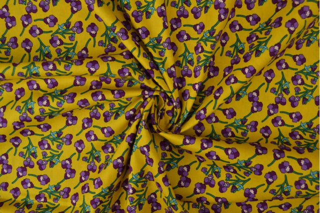 GUL BOMULDSPOPLIN MED BLOMSTERPRINT – LILLA & GRØN