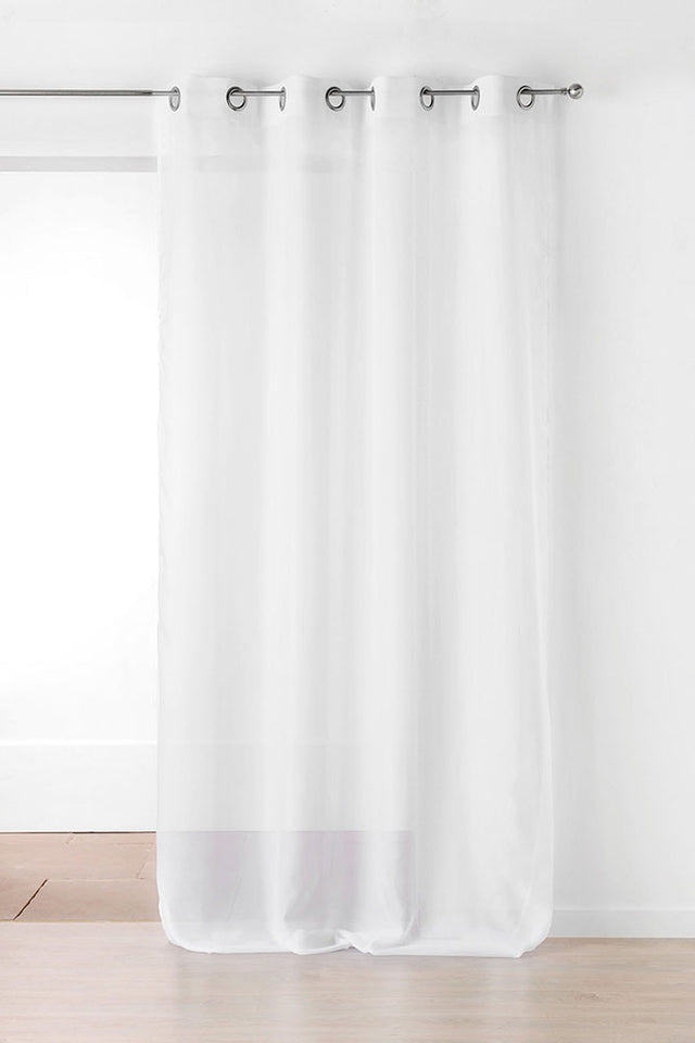 Chic chiffon stof til gardiner — hvid, syet som færdigt gardin