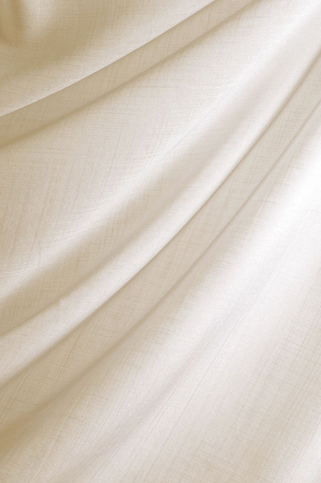Silkeblød semi-transparent gardinvoile — råhvid, stofprøve