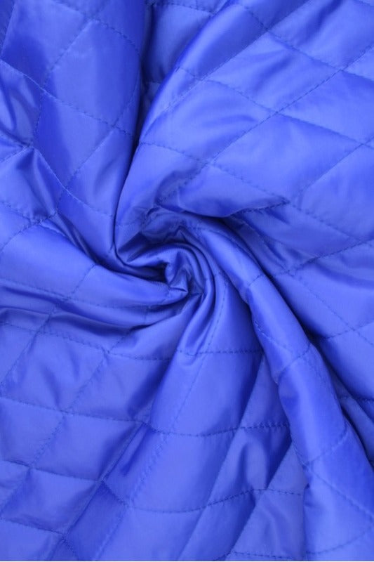 MØRKEBLÅ QUILT STOF MED VATTERET BAGSIDE