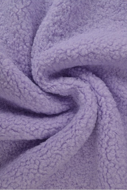 LAVENDEL TEDDY STOF MED STRÆK – BLØDT & VARMEISOLERENDE