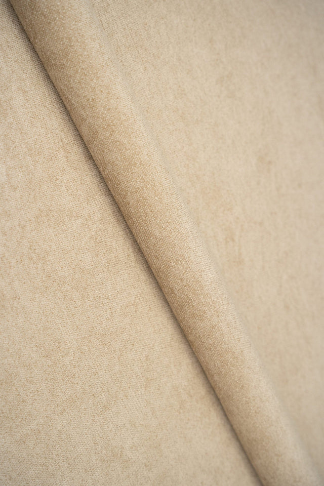 MØRK SAND HEVIA CHENILLE MØBELSTOF – BLØD & SLIDSTÆRK