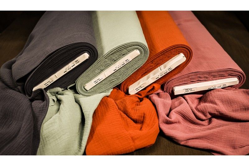 KOBBERFARVET DOUBLE GAUZE MUSSELIN – BLØD & ÅNDBAR