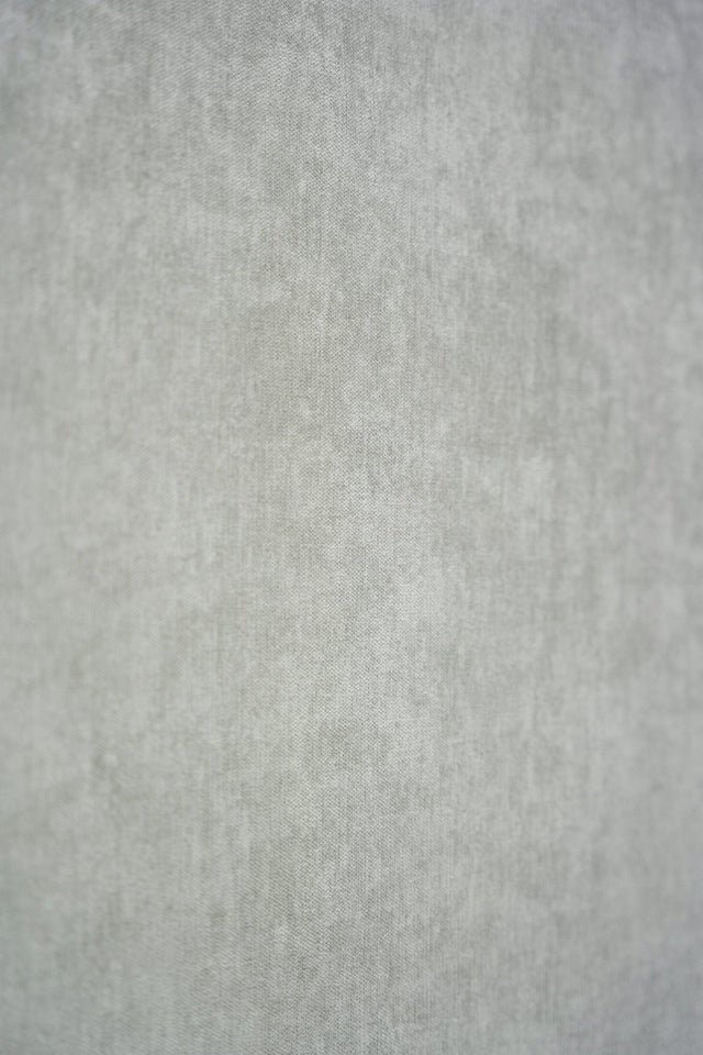 STØVET SALVIEGRÅ NAZAR CHENILLE MØBELSTOF – LET & SLIDSTÆRK