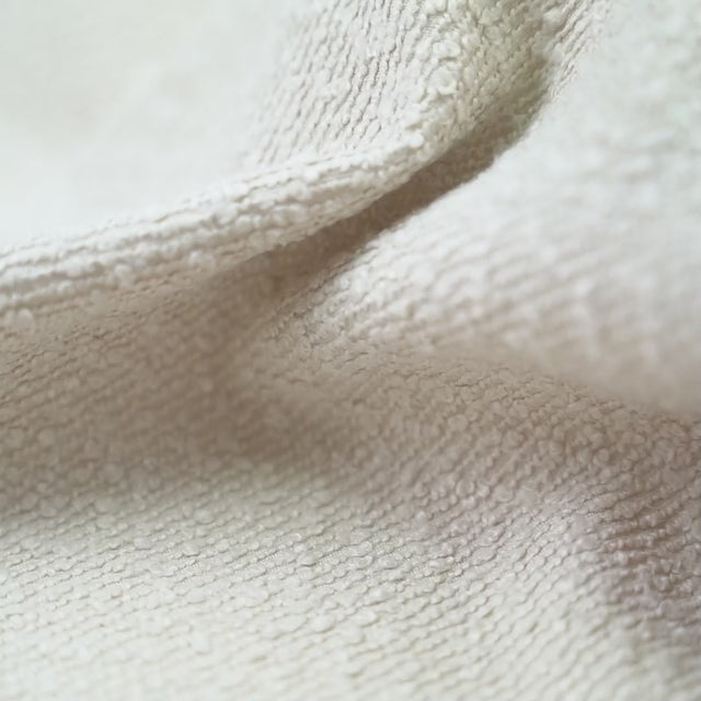 RØGET OLIVENBRUN SANDU MØBELSTOF – BOUCLÉ-LOOK & BRANDHÆMMENDE