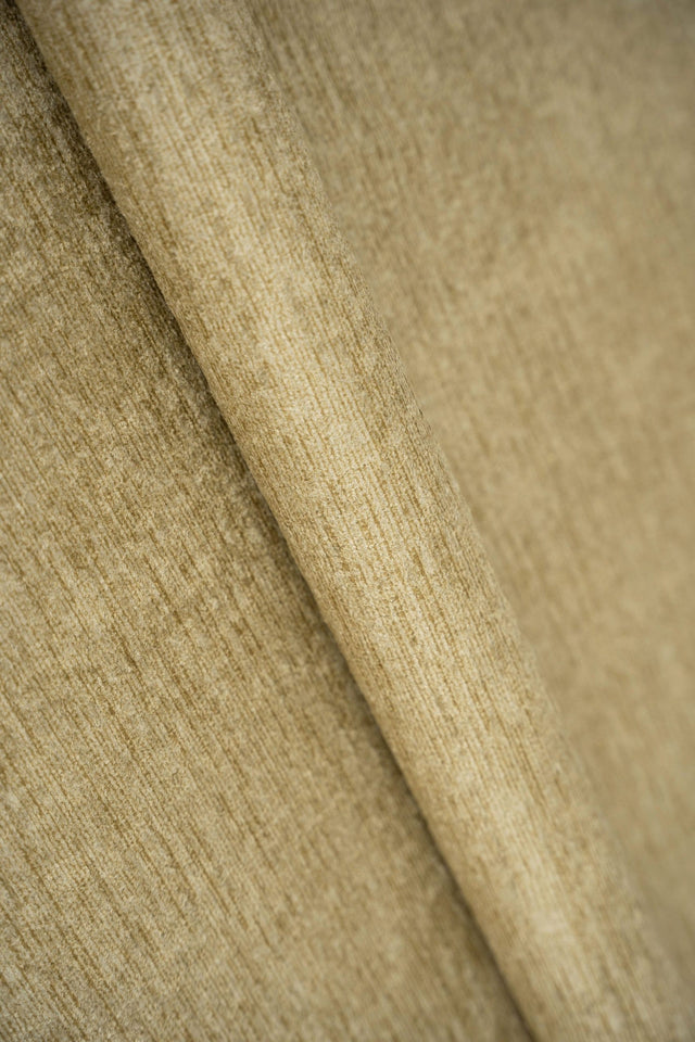 MELERET SAND RUGIA MØBELSTOF – CHENILLE-LOOK & SLIDSTÆRK