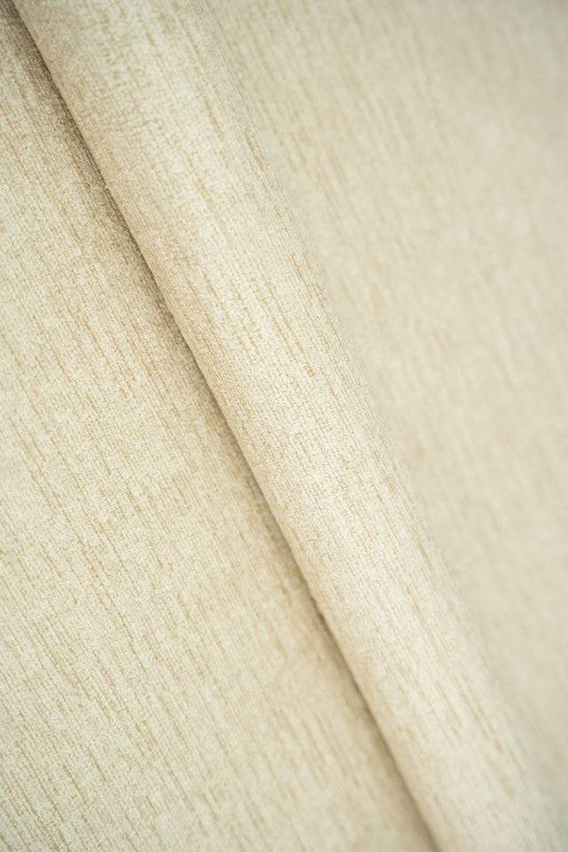 CREMET CHAMPAGNE RUGIA MØBELSTOF – CHENILLE-LOOK & SLIDSTÆRK