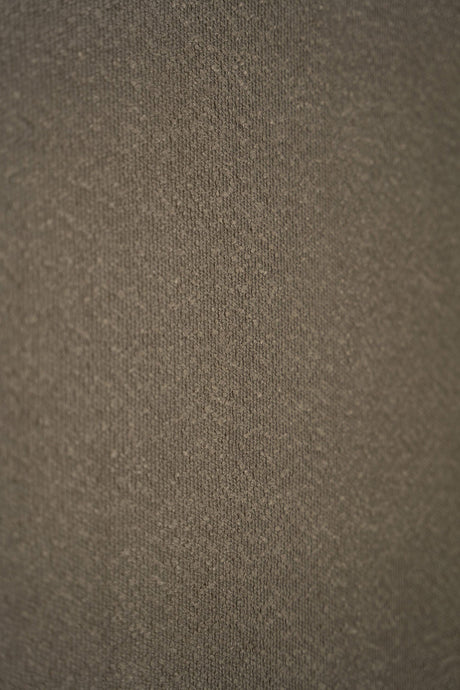 RØGET OLIVENBRUN SANDU MØBELSTOF – BOUCLÉ-LOOK & BRANDHÆMMENDE