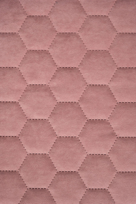 BLØD KORALROSA UTTARIO VELVET 3D – QUILTET VELOUR MED SEKSKANTMØNSTER