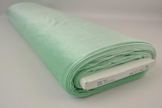 PASTELGRØN VELOUR MED STRÆK