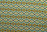 VISKOSE STOF MED TURKIS OG GULT GEOMETRISK BUE PRINT – LET FALD & ELEGANT MAT GLANS