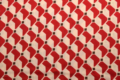 RÅHVIDT VISKOSE STOF MED RØDT GEOMETRISK PRINT – LET FALD & ELEGANT MAT GLANS
