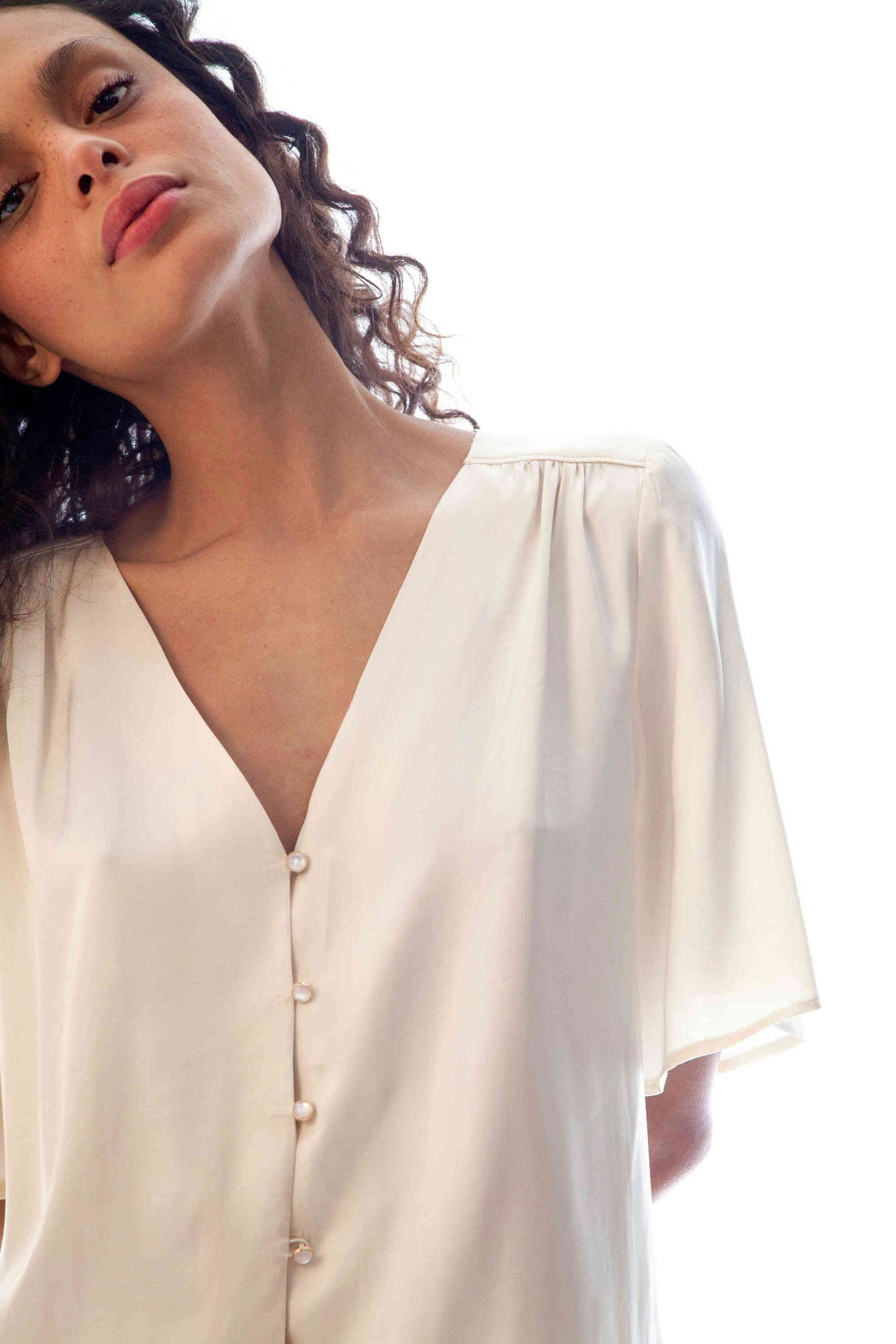 LILLA VISKOSE STOF – LET FALD & ELEGANT MAT GLANS