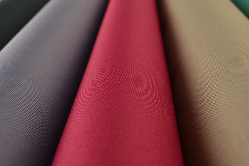 TAUPE VANDTÆT CANVAS – KRAFTIG, SLIDSTÆRK & LET AT RENGØRE