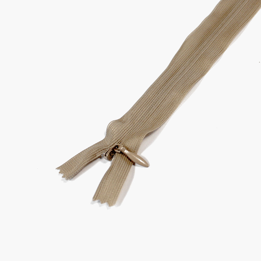 BEIGE USYNLIG LYNLÅS 4 MM