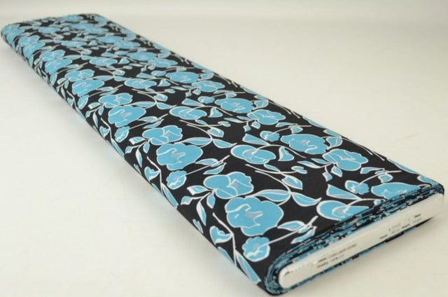 G&M Bomuldspoplin SORT BOMULDSPOPLIN M. BLÅT BLOMSTERPRINT